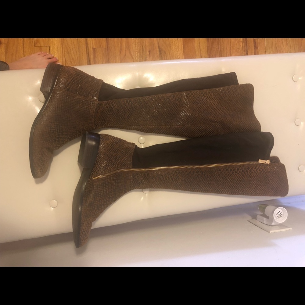 Michael Kors brown boots, gold zip - Picture 2 of 4